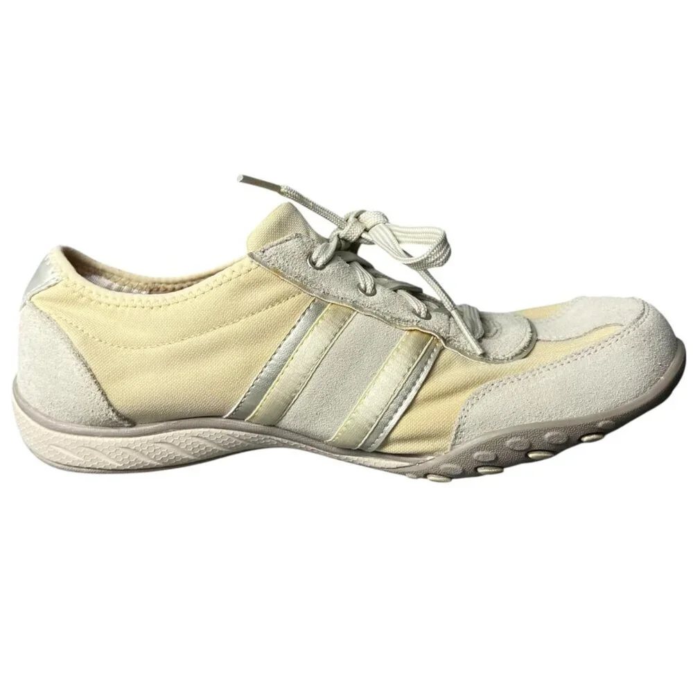 Skechers Size 9.5 Breathe Easy Athletic‎ Sneakers Beige White Sporty Leather
